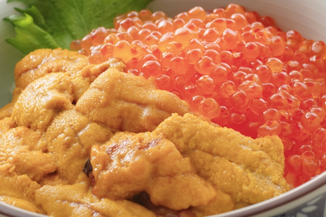 うにいくら丼