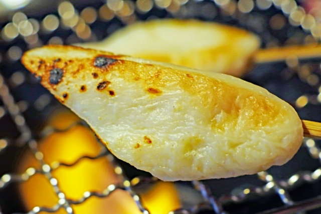 炙り焼きした笹かまぼこ