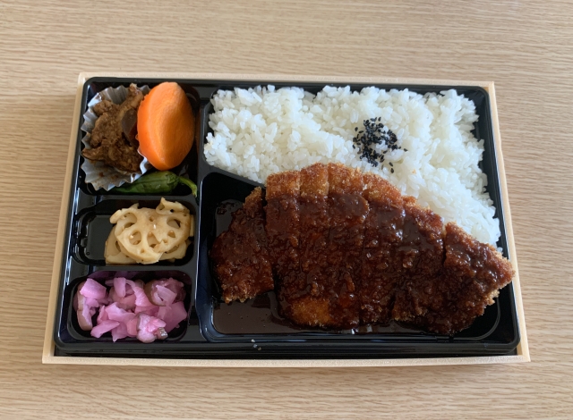 味噌カツ弁当