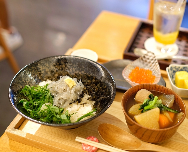 しらす丼定食