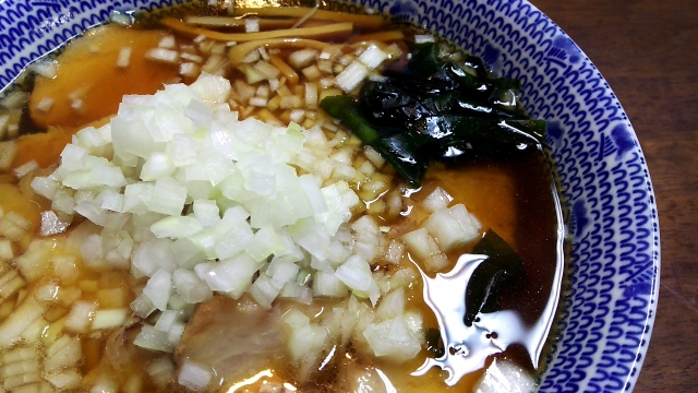 竹岡式ラーメンのみじん切りの玉ねぎ